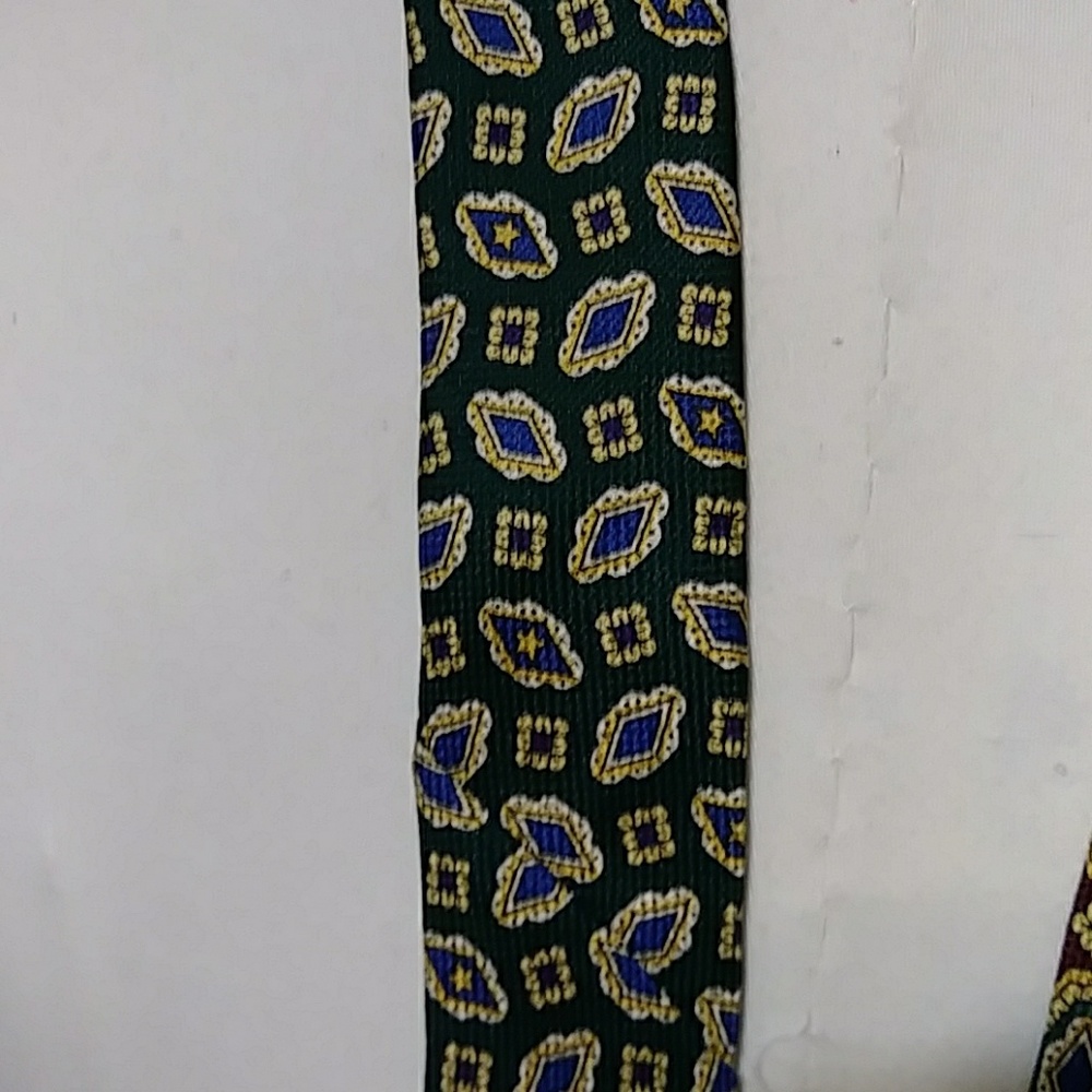 Tommy Hilfiger Forest Green & Burgundy Silk Tie - Picture 4 of 6